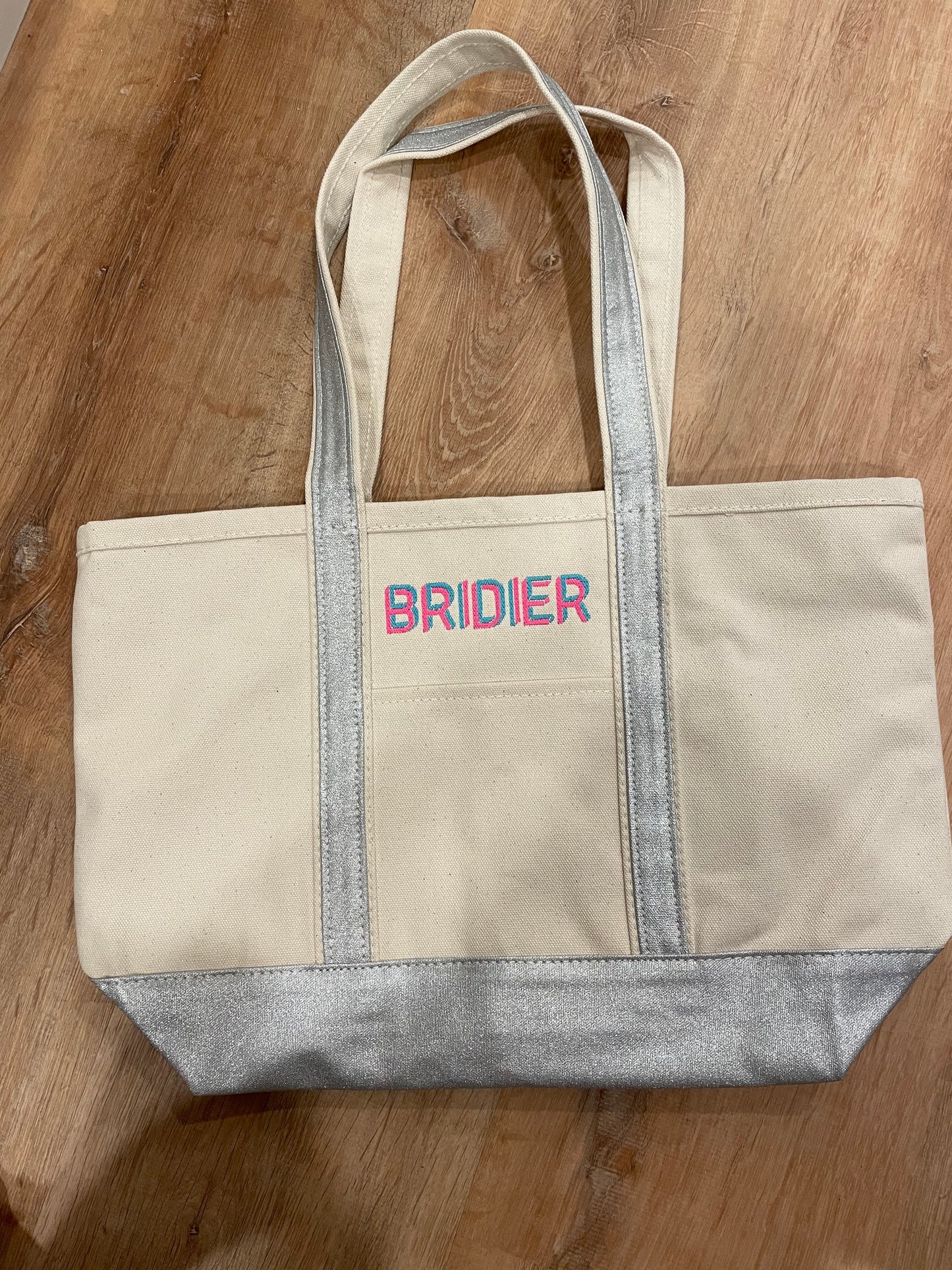 Medium Luxe Boat Tote (Silver)